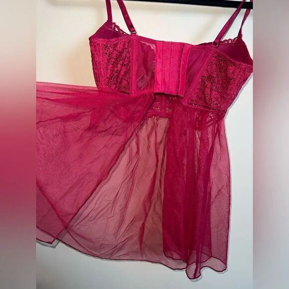 Victoria’s Secret Red Lace & Mesh Push Up Open Back Intimate Chemise Size 32D - Picture 6 of 6